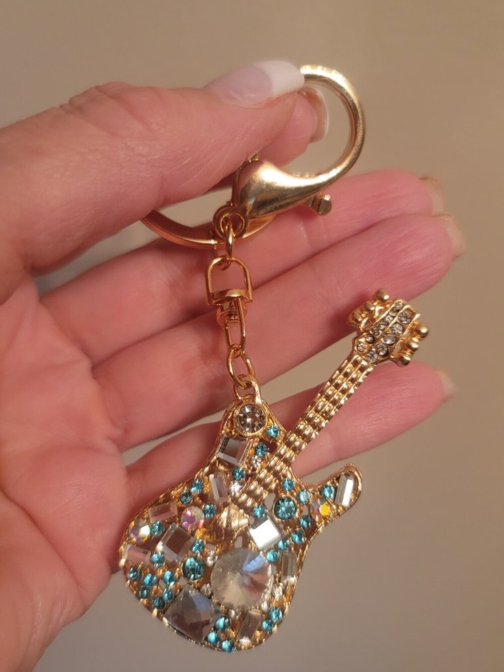 Rhinestone Keychain Ring Purse Guitar Charm. Blue. Brand new. - Picture 5 of 6